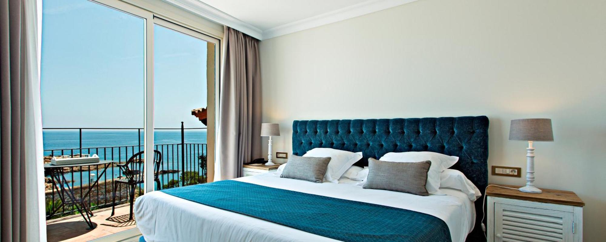 Double or Twin Room Terrace Sea or Beach View